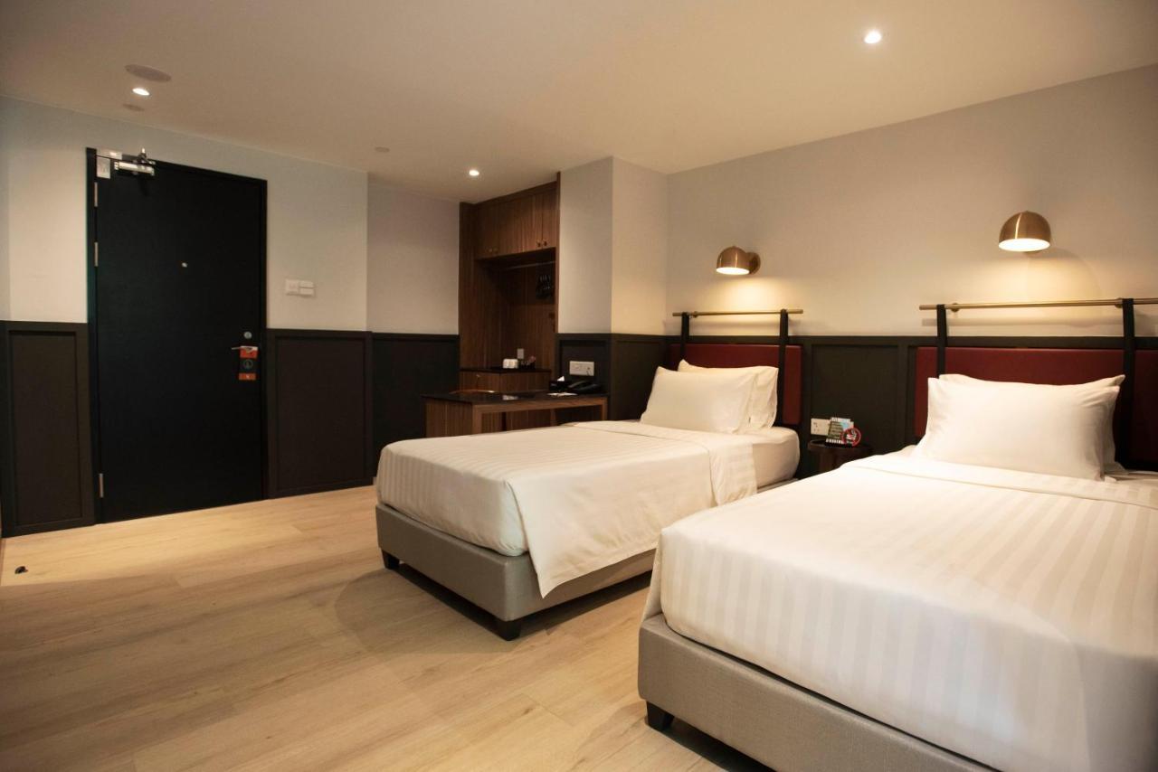 Monocolo Boutique Hotel Кота Кинабалу Екстериор снимка